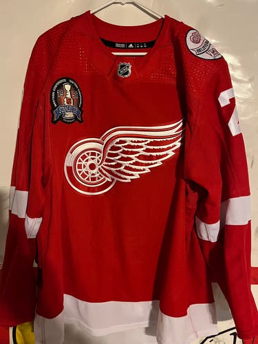 Detroit Red Wings Size 54 Men's Adidas Jersey (New) MIC