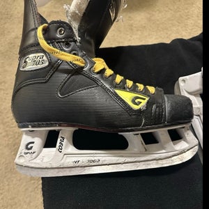 Graf Supra 705 Hockey Skates Regular Width 8 (Used)