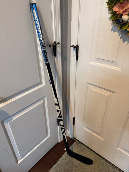 Pro Stock Intermediate True XC5 ACF Left Hand Hockey Stick TC2.5 70 Flex Pro Stock (Mid Used)