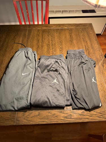 Black Large Men's Jordan Pants (Used)