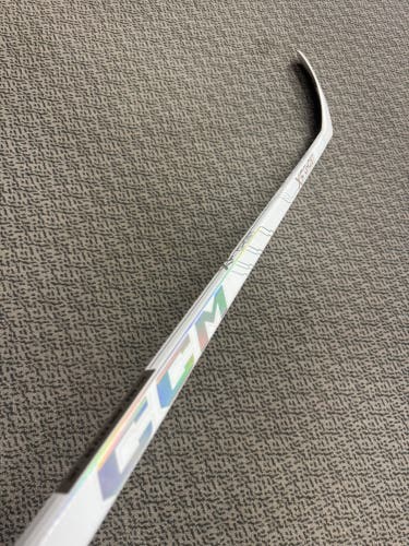 Intermediate CCM XF Ghost Right Handed Hockey Stick P29+1/4 65 Flex (New)