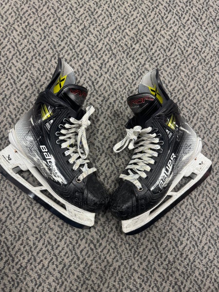 Bauer Vapor Hyperlite 2 Hockey Skates Size 4 (Used) Fit 1