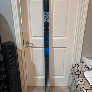 Senior CCM JetSpeed FT7 Pro Right Handed Hockey Stick P28 Max Blade 85 Flex (New)