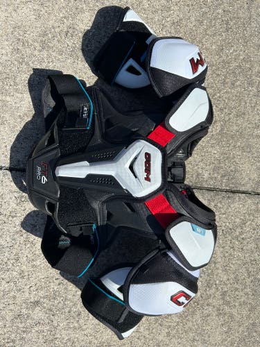 Men's Small Senior CCM JetSpeed FT6 Pro Shoulder Pads (New)