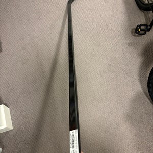 Senior Extra Lite Right Handed Hockey Stick P92 75 Flex (New)