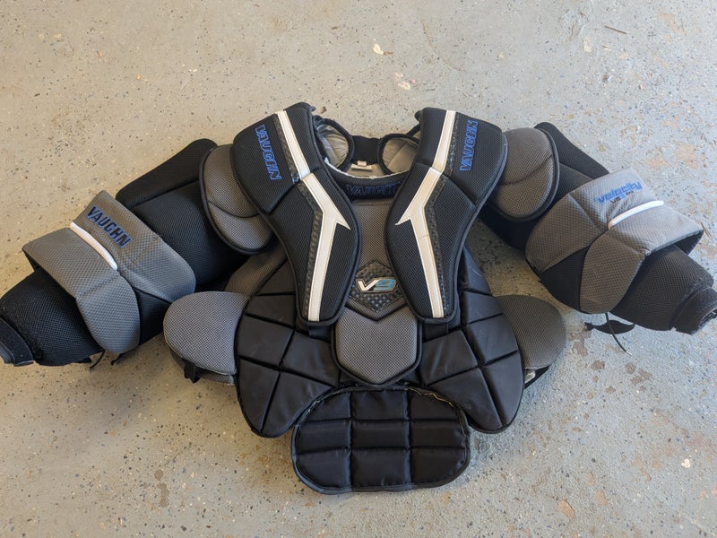 Large Vaughn Velocity V9 XFP Goalie Chest Protector (Used)