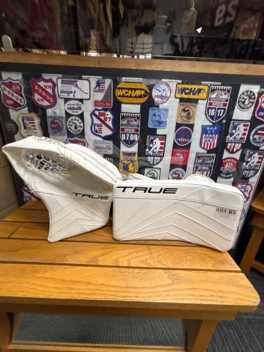 True Catalyst 7x3 Regular Hand Glove and Blocker Set (New)