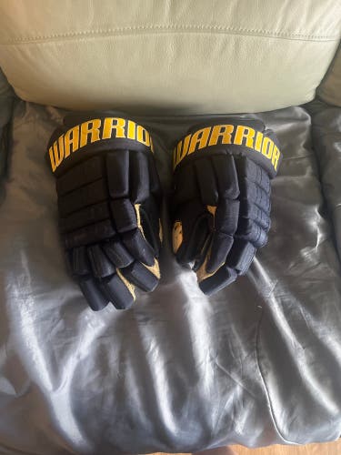 Warrior Gloves 14" Pro Stock (Used)