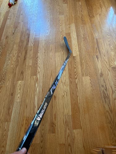 Senior Bauer Pulse LH Hockey Stick P28 70 Flex (New)