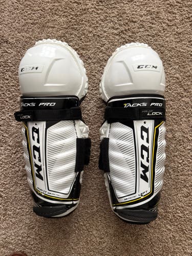 Senior CCM Tacks Pro 14" Shin Pads Pro Stock (Used)