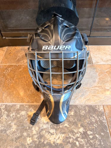 Large Bauer M10 Helmet (Used)
