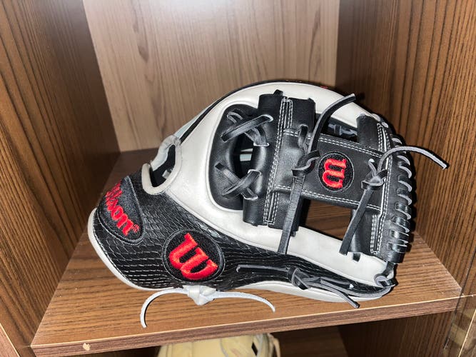 Pro issue Wilson A2K RH Baseball Glove 11.5"
