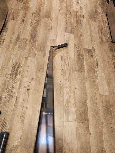 Senior Bauer Supreme Ultrasonic Right Handed Hockey Stick P92 87 Flex (Used)