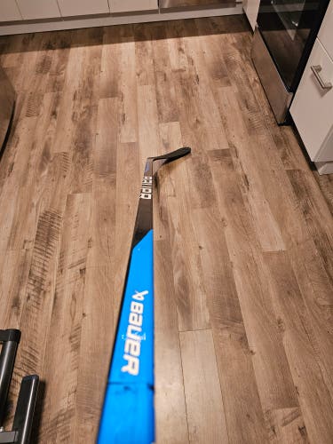 Senior Bauer Nexus League Right Handed Hockey Stick P92 95 Flex