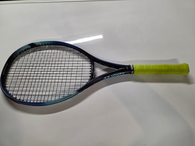Adult YONEX EZONE 100 (300g) Tennis Racquet (Used)