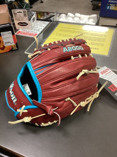 Wilson A2000 LH Pitcher's Baseball Glove 11.75" (New) - 2793/1603