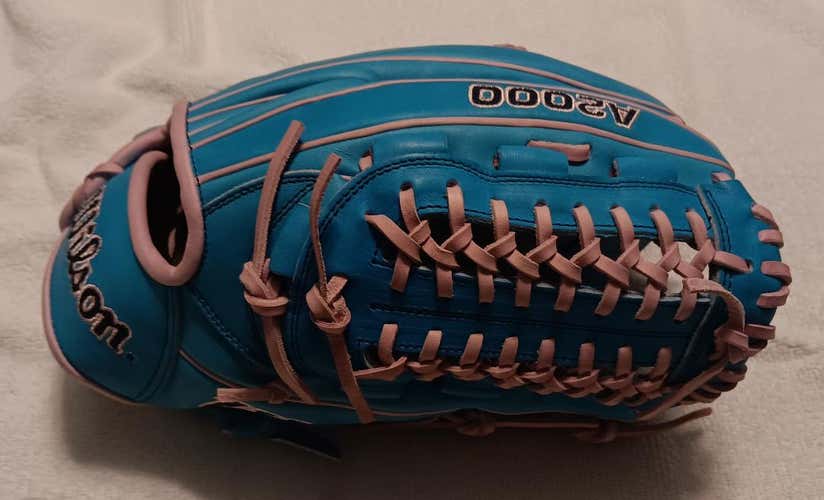 2025 Wilson RH Outfield a2000  D25 Baseball Glove 12.25" (New)