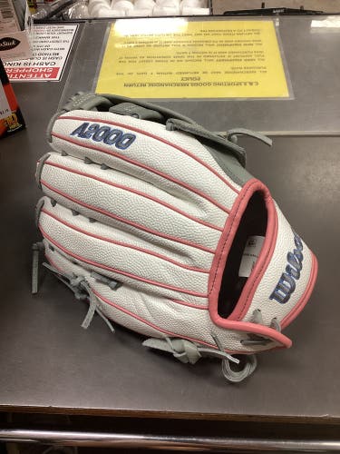 Wilson A2000 RH Outfield Baseball Glove 12.25" (New) - 2793/1523