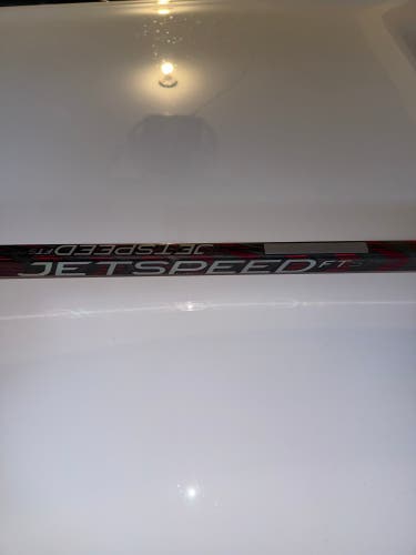 Senior CCM JetSpeed FT5 Pro Right Handed Hockey Stick P28 85 Flex (Used)
