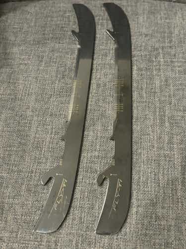 Bauer Fly Ti Hockey Steel Runners, Size 263 Good Condition