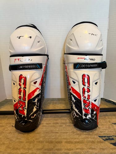 Junior CCM JetSpeed FT6 Pro 13" Shin Pads (Used)