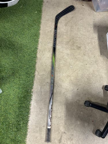 Intermediate Bauer Vapor Hyperlite 2 Right Handed Hockey Stick P92 55 Flex (Used)