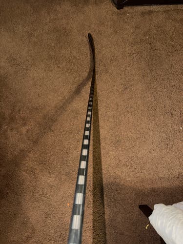 Senior True Project X Smoke Right Handed Hockey Stick P28 80 Flex Pro Stock (New)
