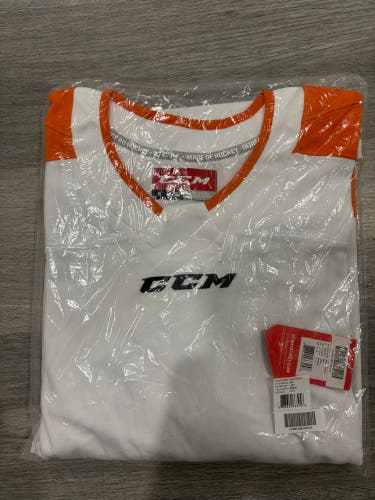 Philadelphia (white) - XL Men's CCM Jersey (New)