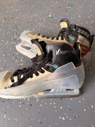 2012 Bauer Vapor XXX Hockey Goalie Skates Regular Width 10.5 (Used)
