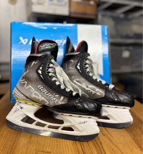 Bauer Vapor Hyperlite Hockey Skates - Senior 7.5 Fit 1 (Good Condition)