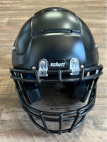 Youth Medium Schutt F7 Helmet (Used)