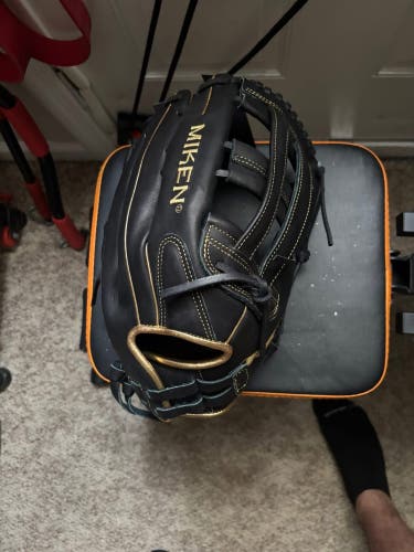Miken Player Series RH Baseball Glove 14" (New)