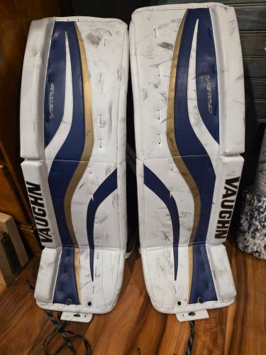 34" Vaughn Ventus LT98 Pro Goalie Leg Pads (Used)