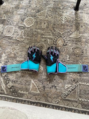 Youth Medium Batting Gloves (Used)
