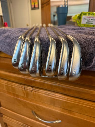 2019 Mizuno JPX 919 Hot Metal Right Handed Iron Set Graphite/Steel Shaft (Used)