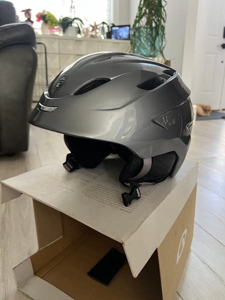 giro snowboard helmet xl Vault (Black) Directional Impact System) for added impact resistance. Giro Neo Snow Helmet -
