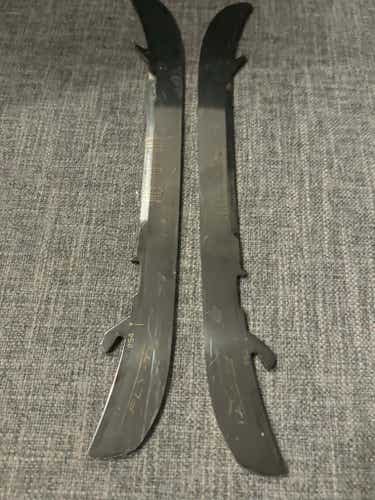 Bauer Fly Ti Hockey Steel Runners, Size 254 Good Condition