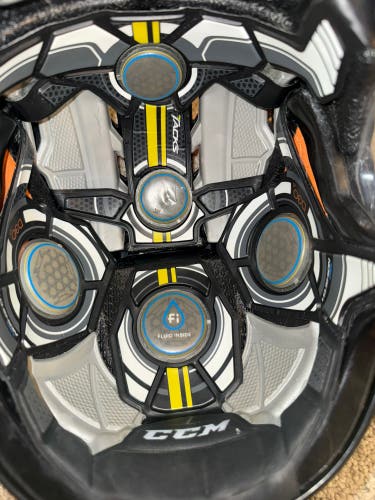 Medium CCM Tacks 210 Helmet (Used)