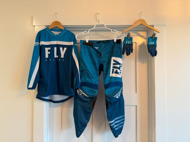 Unisex Fly Racing Set (youth medium/ 28 short/ youth medium