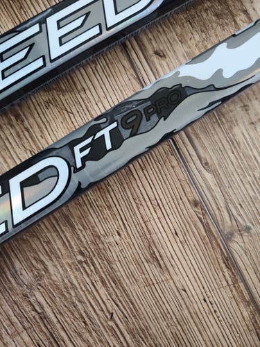CCM Right Handed Hockey Stick P29 75 Flex (New)