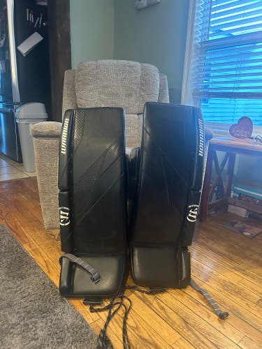 32" 2025 Warrior Ritual G7 Goalie Leg Pads (Used)