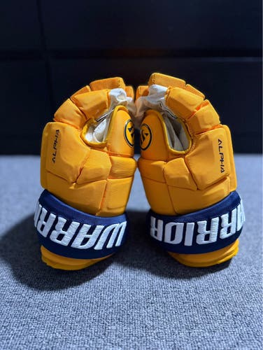 Warrior Alpha Gloves 14" Pro Stock (Used)