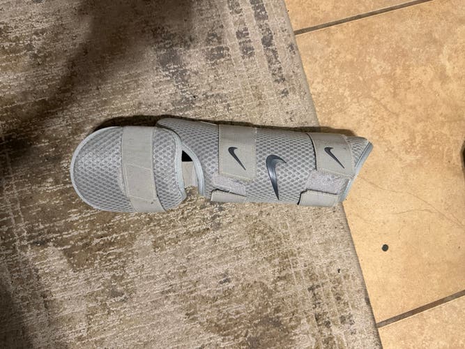 Gray Senior Nike Shin Guards (Used)