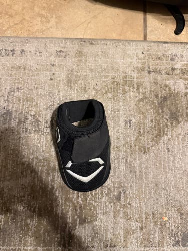 Black Senior EvoShield Elbow Guard Elbow Protection (Used)