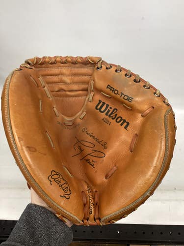 Used Wilson WILSON BB/SB Catchers RH Throw Tan 32 1/2" 11851-S000045969