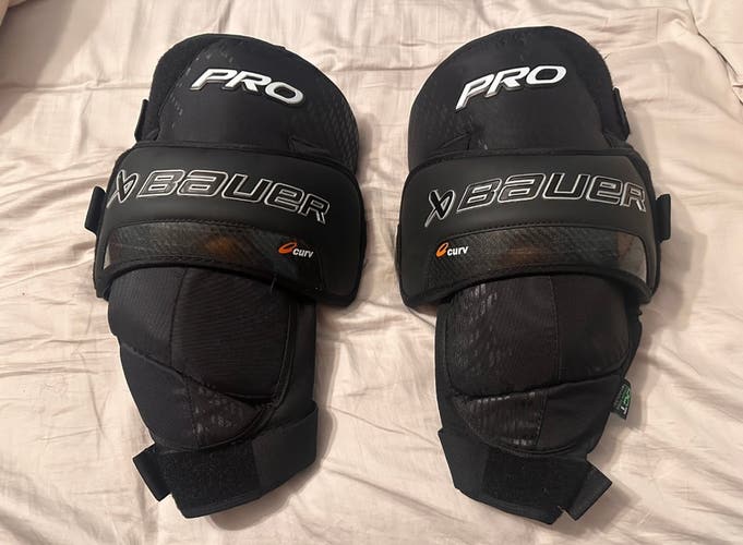 Bauer Supreme (Used) S25 Pro Senior Goalie  Knee Guard