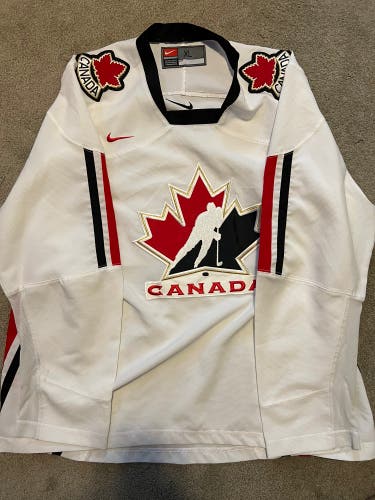 White XL Men's Nike Jersey (Used) - 2 Jerseys