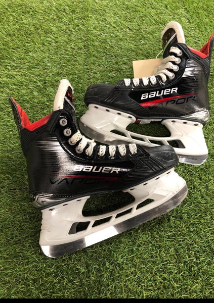 Bauer Vapor X4 Hockey Skates | Intermediate 5.5 (Fit 1)