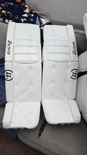 35" Warrior GT2 Goalie Leg Pads (New)