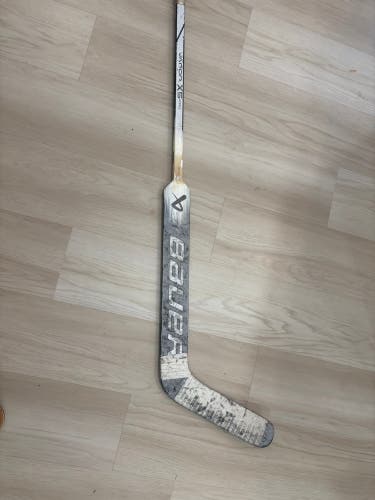 Intermediate Bauer Vapor X5 Pro Regular Goalie Stick 24" Paddle (Used)